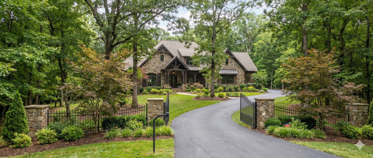Build luxury homes in Oak Hill Tennessee on private estate lots