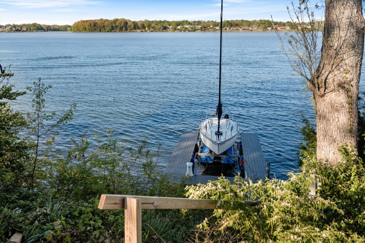 Living on Old Hickory Lake